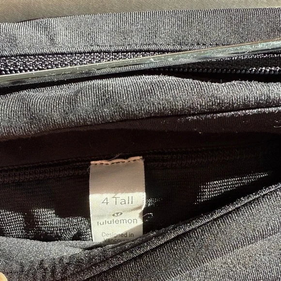 Lululemon speed up shorts - Picture 5 of 5